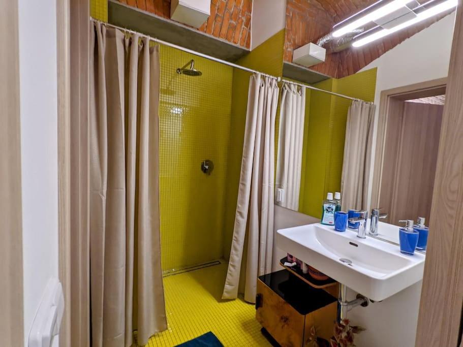 Romantic And Atypical Apartments In Prague'S Montmartre Esterno foto