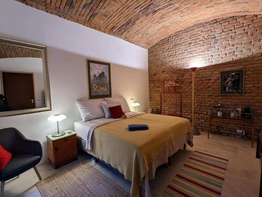 Romantic And Atypical Apartments In Prague'S Montmartre Esterno foto